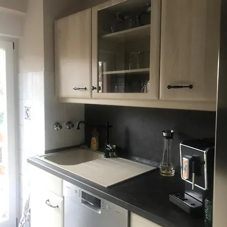 Haus Mit Garten In Neukoelln Holiday home