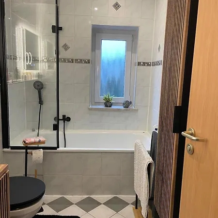Holiday home Haus Mit Garten In Neukoelln