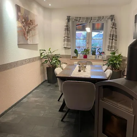 Haus Mit Garten In Neukoelln Holiday home